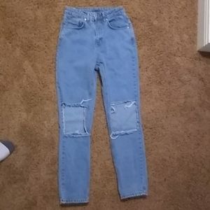NWT Ragged Jeans women's size 26. High-waisted with large knee holes. Light blue